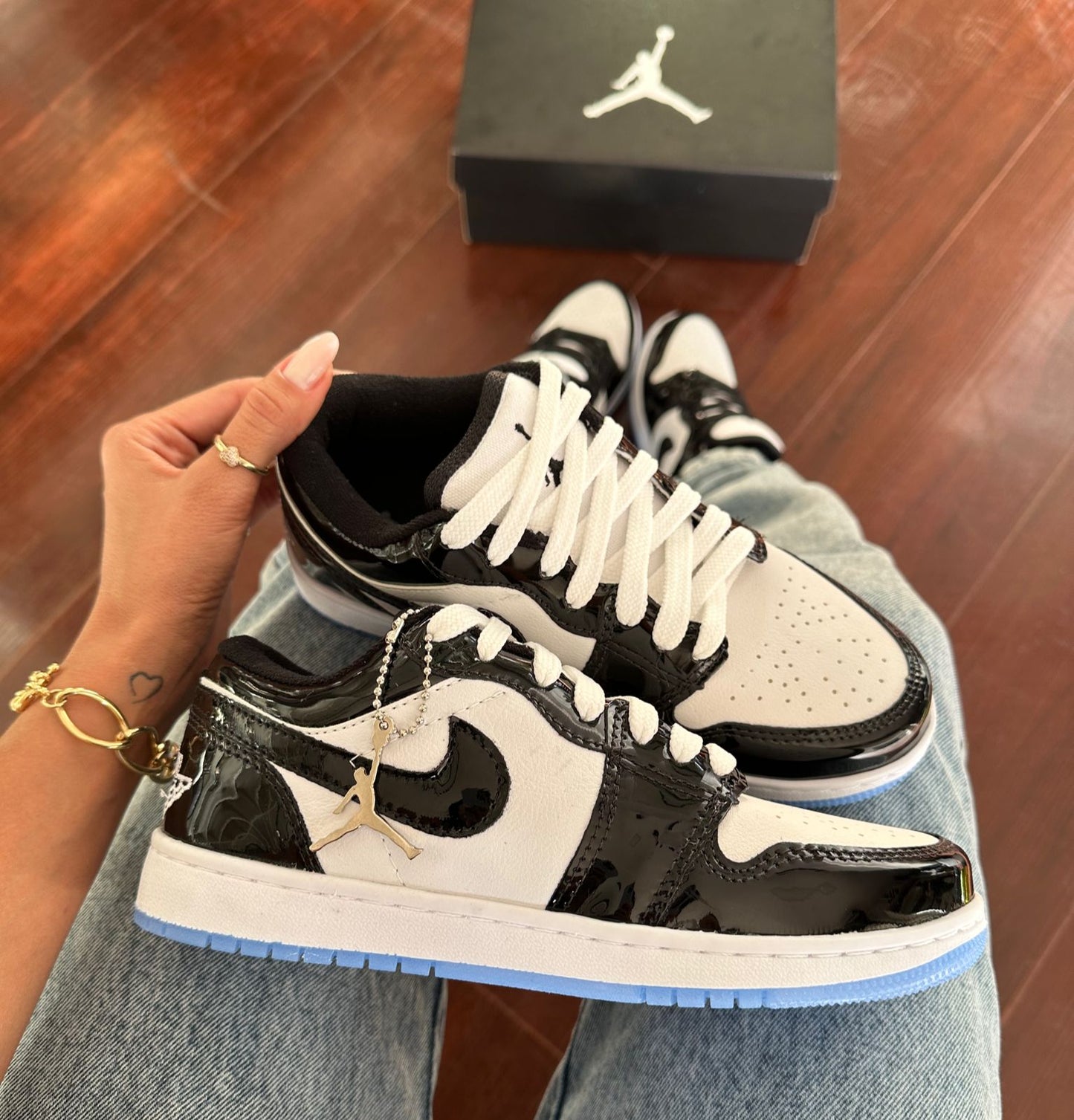 Nike Air Jordan Low