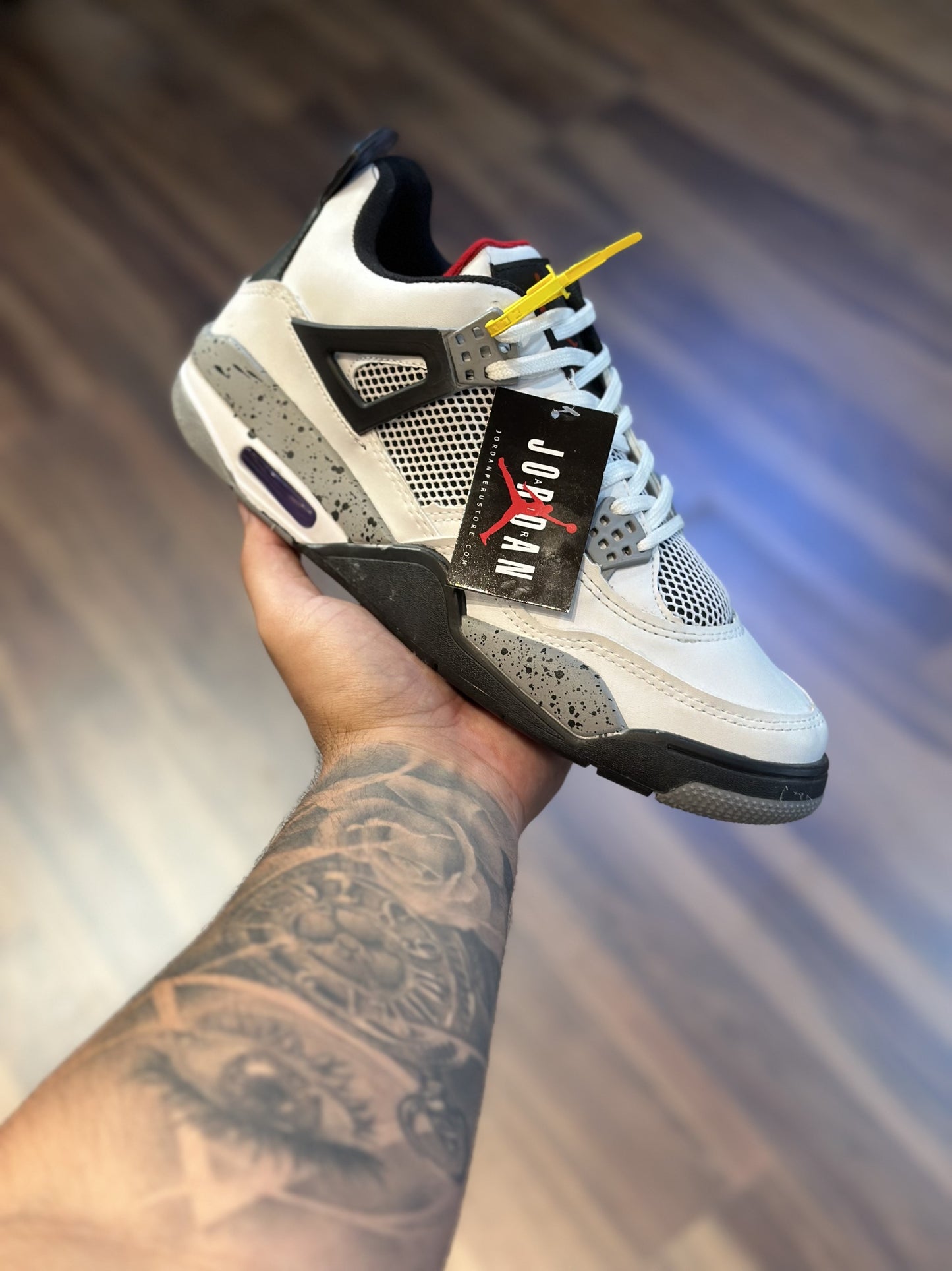 Air Jordan 4