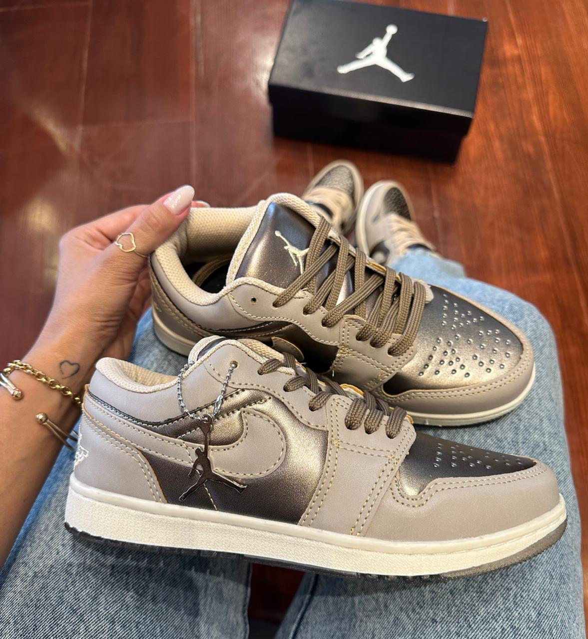 Nike Air Jordan Low